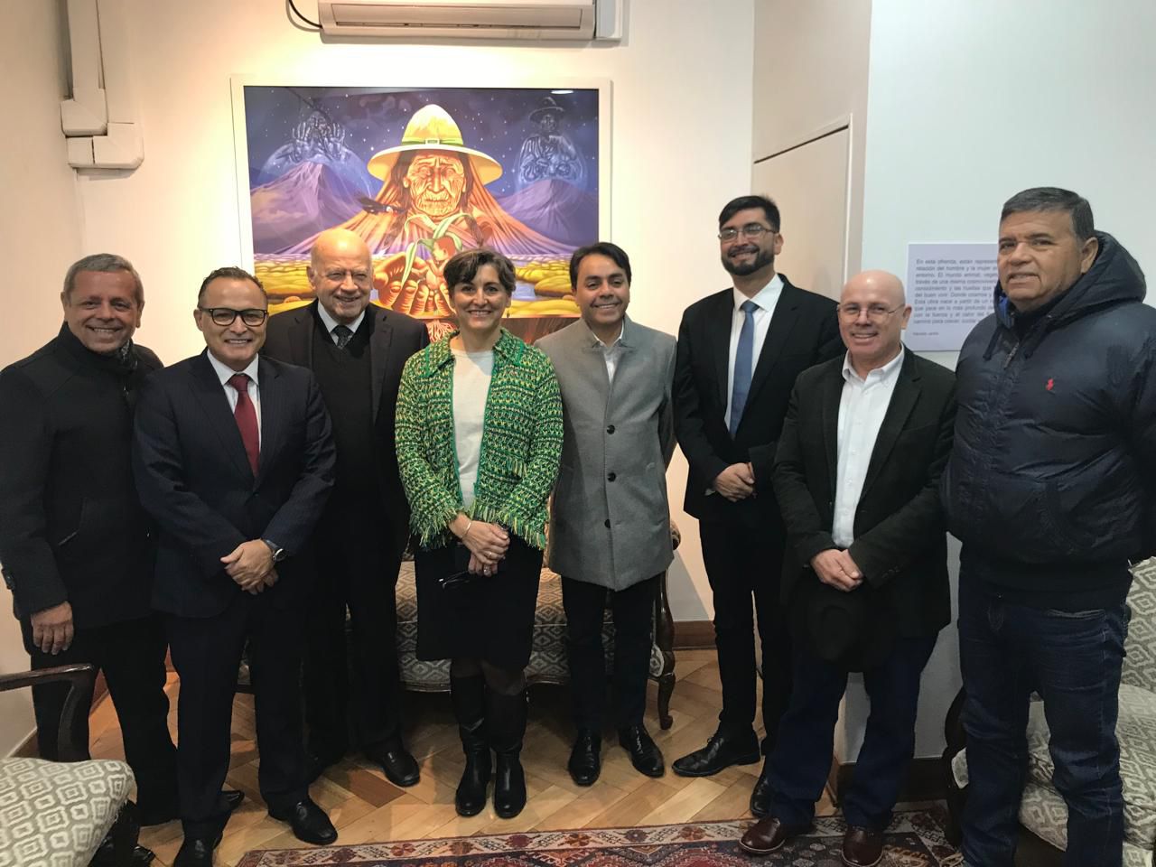 foto grupal con ministra de Salud.jpg